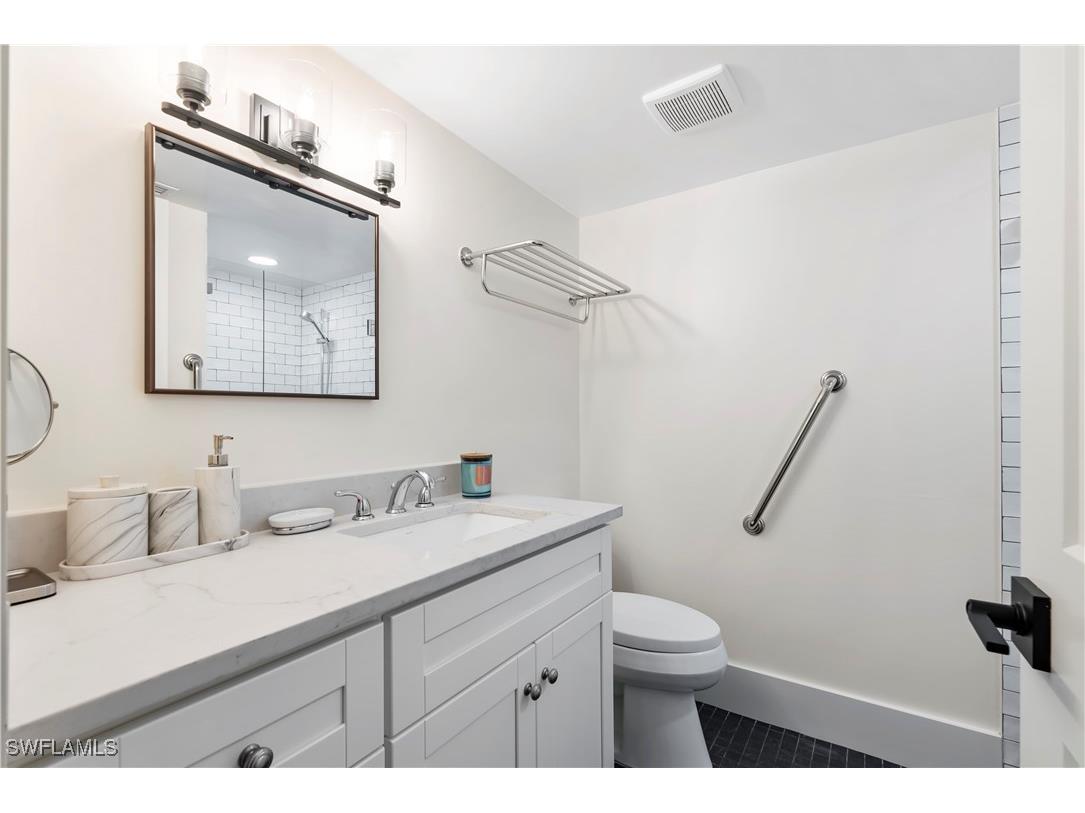 676 Broad Avenue S #J676 Naples FL 34102 225080581 image14