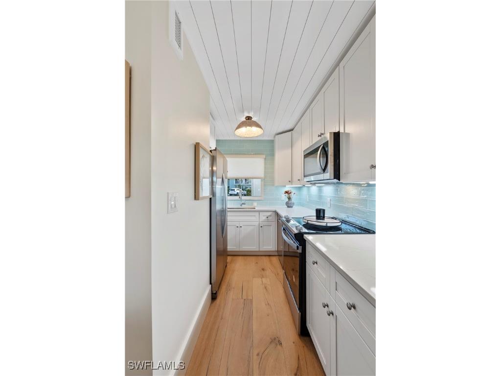 676 Broad Avenue S #J676 Naples FL 34102 225080581 image5