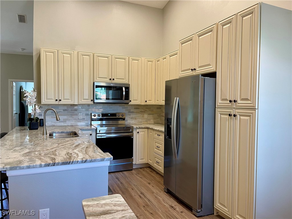 6765 Huntington Lakes Circle #201 Naples FL 34119 225085117 image4