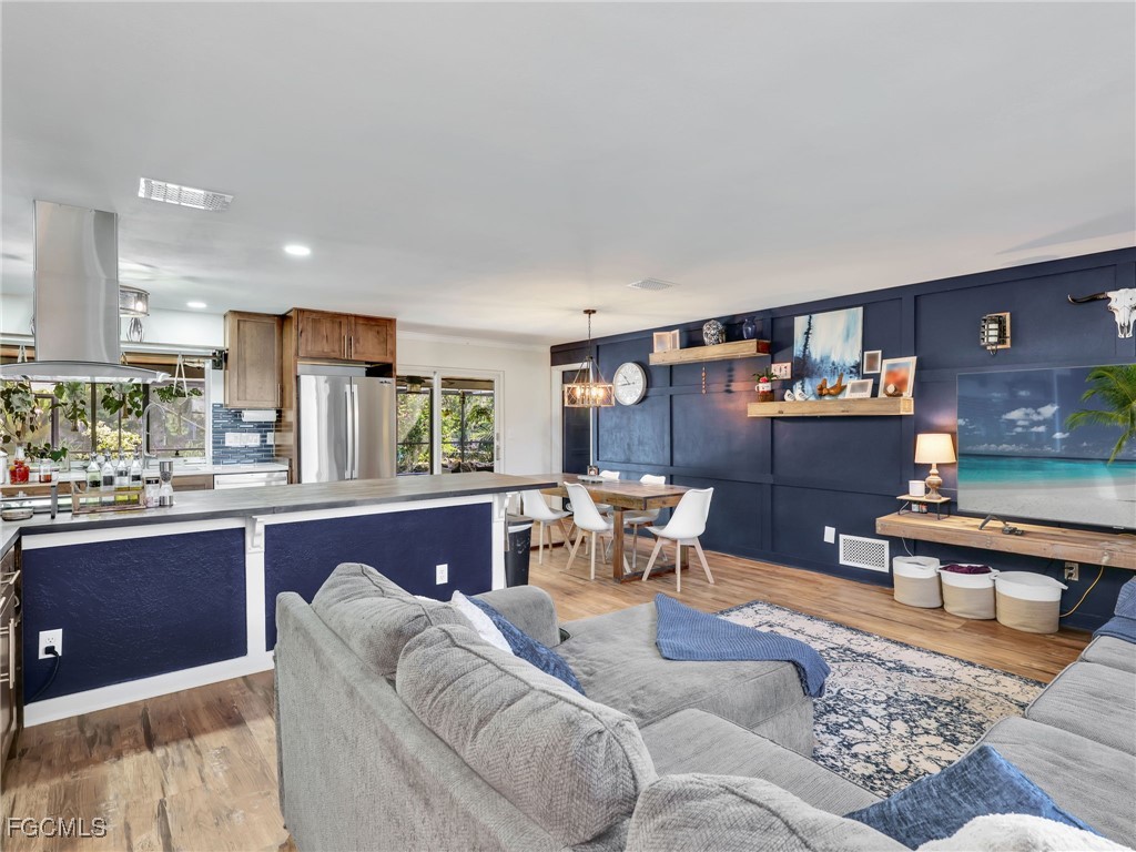 6765 Overlook Drive Fort Myers FL 33919 2025016986 image9