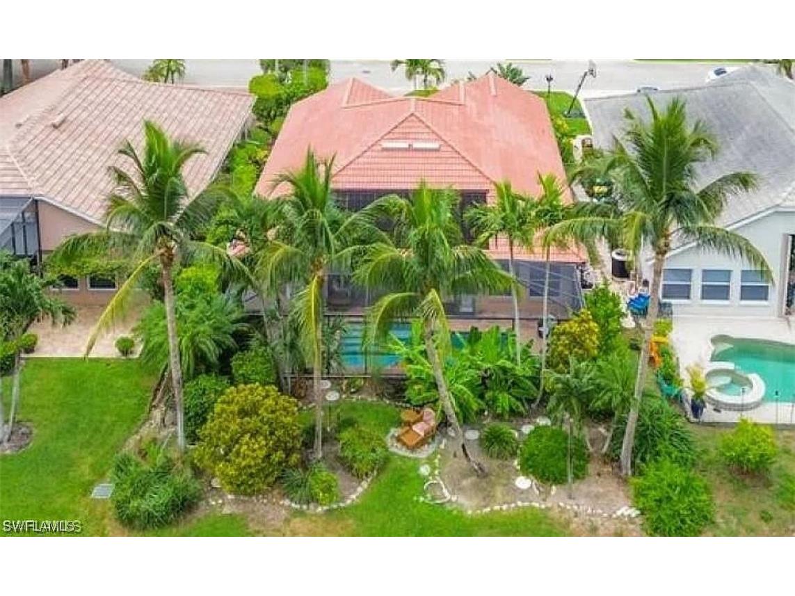 6765 Southern Oak Court Naples FL 34109 223075681 image1