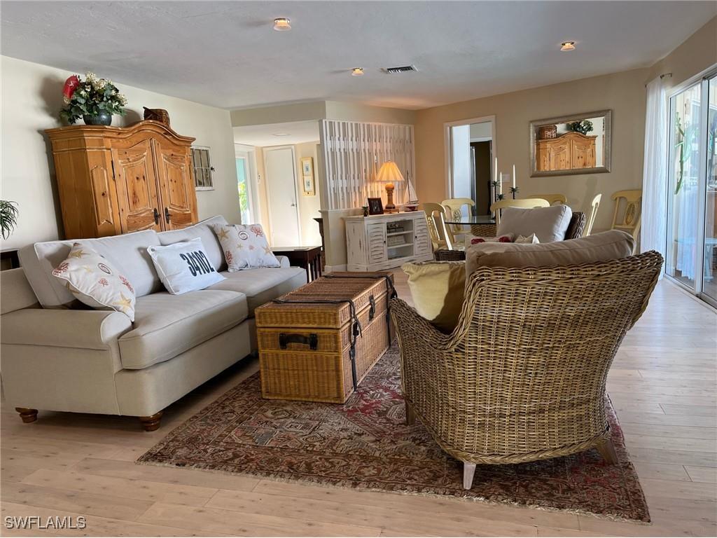 677 18th Avenue S Naples FL 34102 225073551 image6