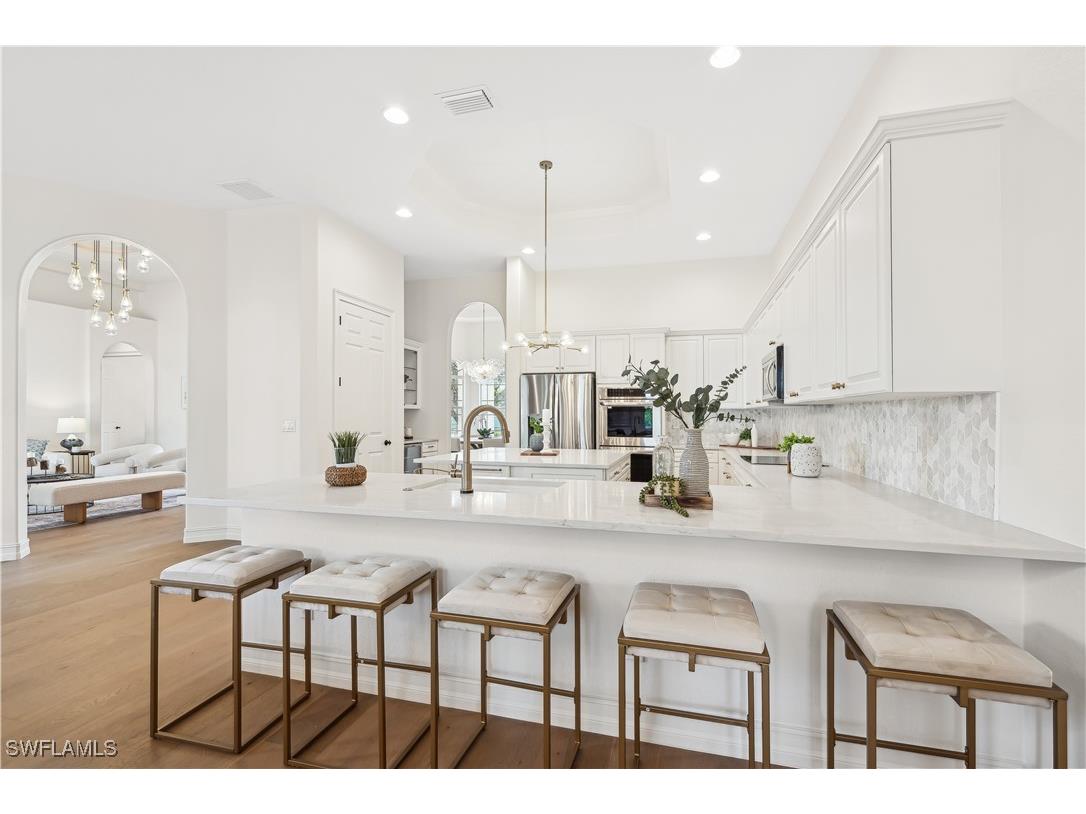 677 5th Avenue N Naples FL 34102 225079502 image10