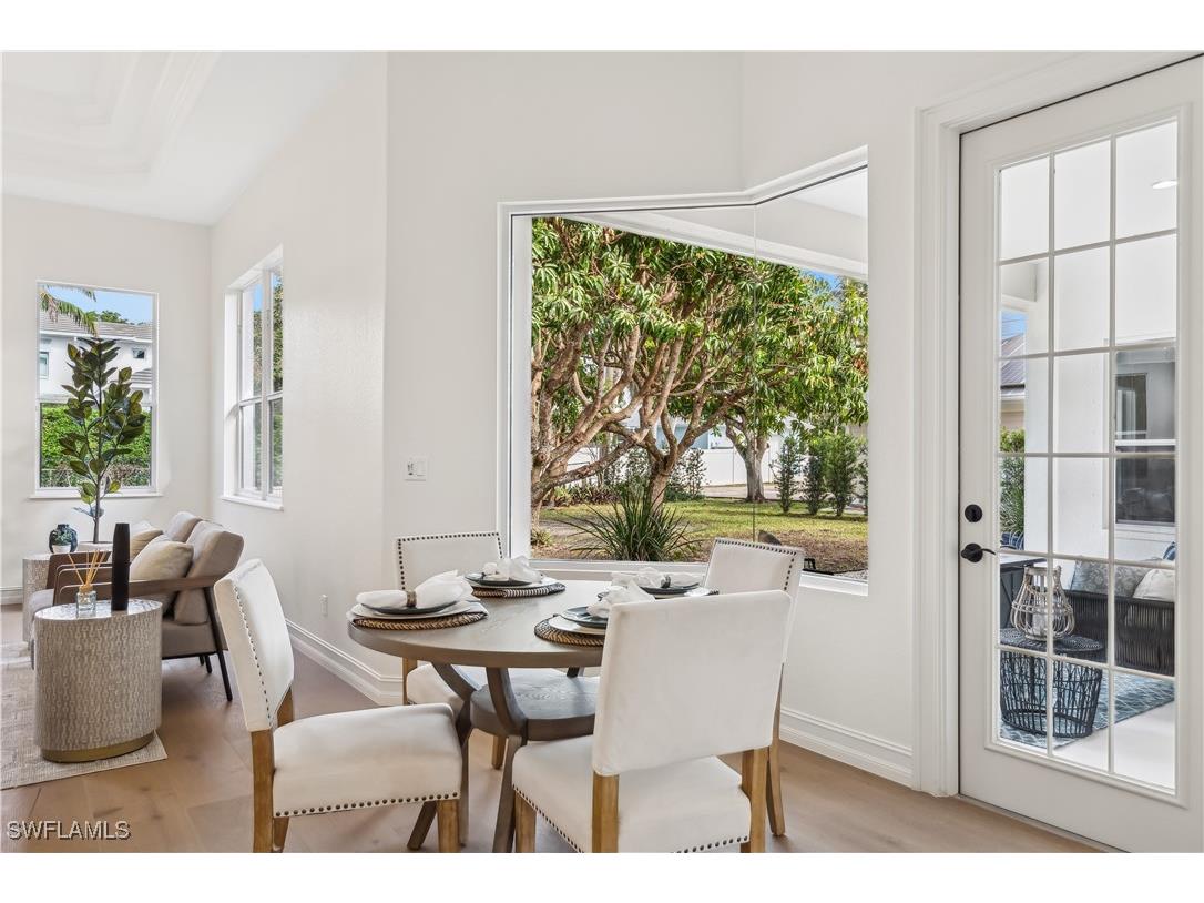 677 5th Avenue N Naples FL 34102 225079502 image13