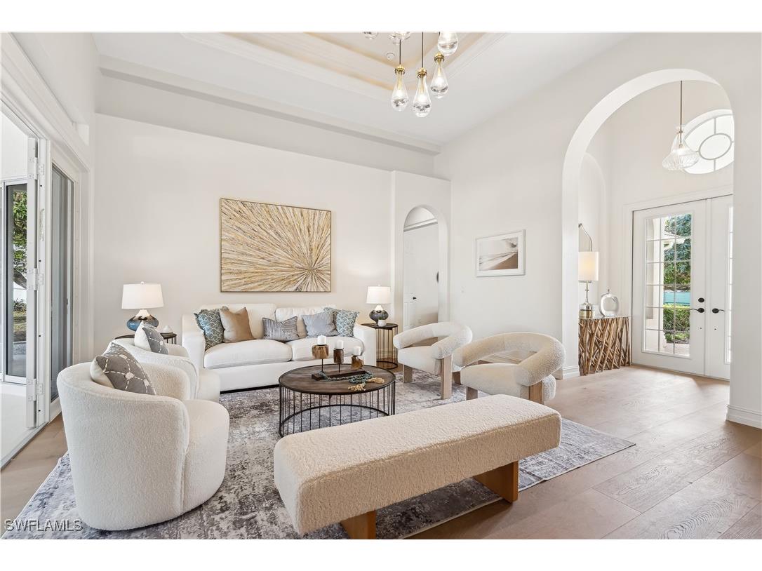 677 5th Avenue N Naples FL 34102 225079502 image3