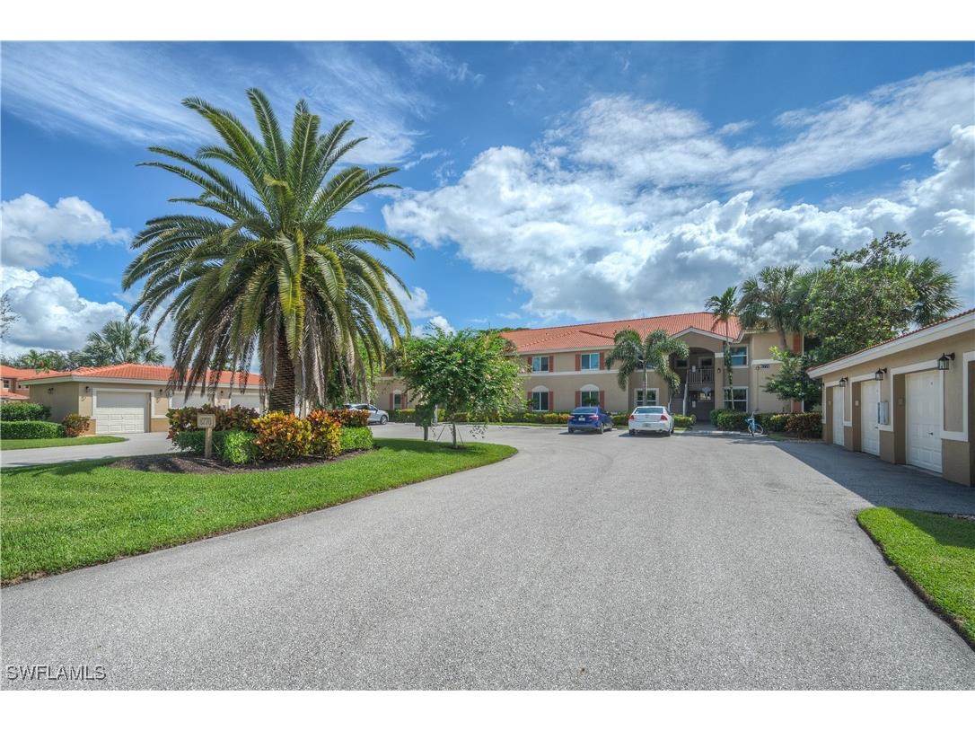 6770 Huntington Lakes Circle #104 Naples FL 34119 224080930 image1