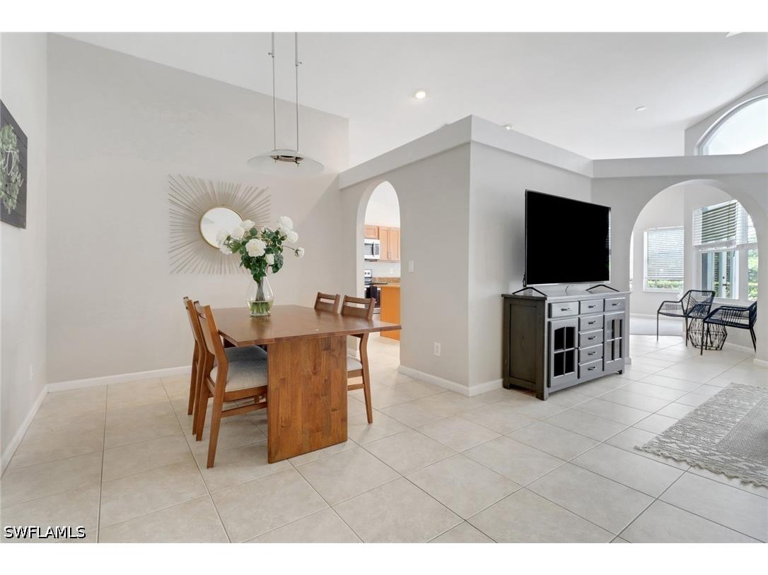 6773 Southern Oak Court Naples FL 34109 226022922 image10