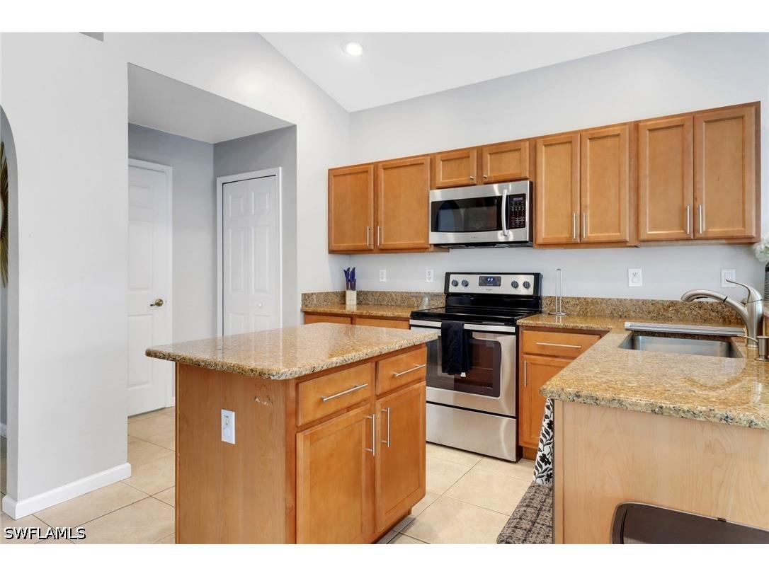 6773 Southern Oak Court Naples FL 34109 226022922 image13