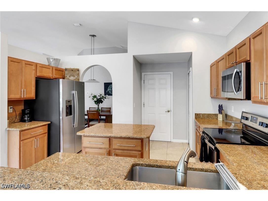 6773 Southern Oak Court Naples FL 34109 226022922 image14