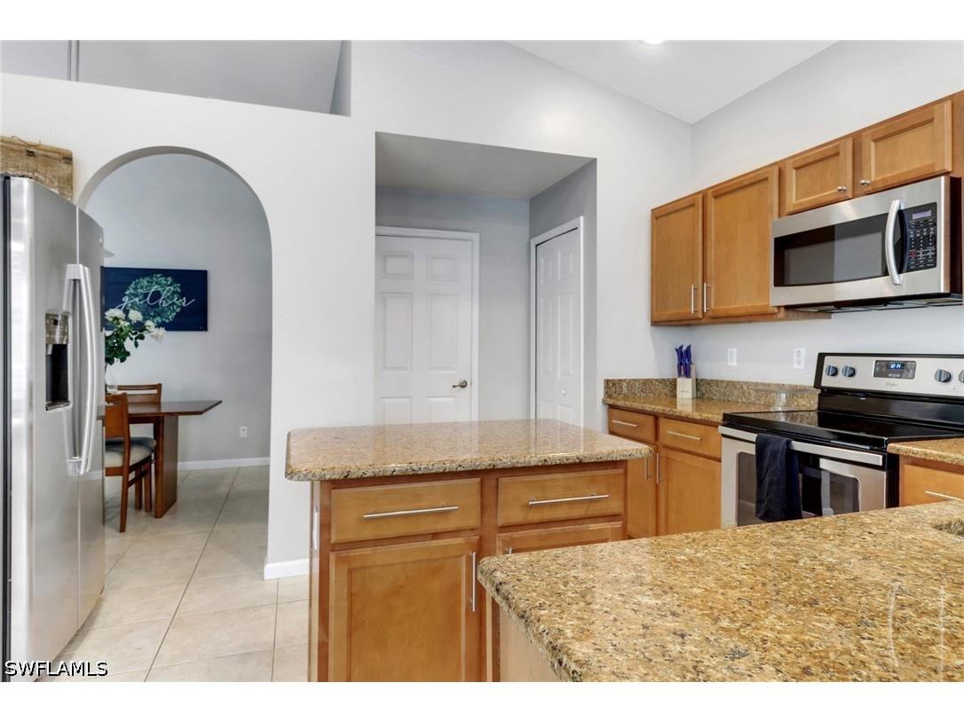 6773 Southern Oak Court Naples FL 34109 226022922 image15