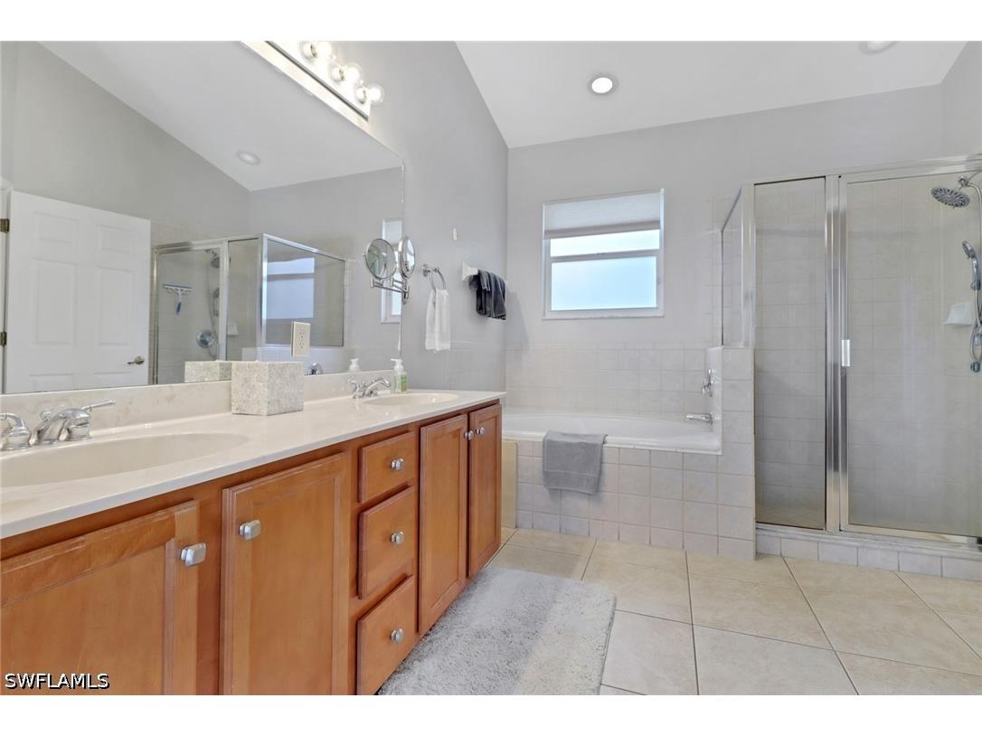 6773 Southern Oak Court Naples FL 34109 226022922 image20