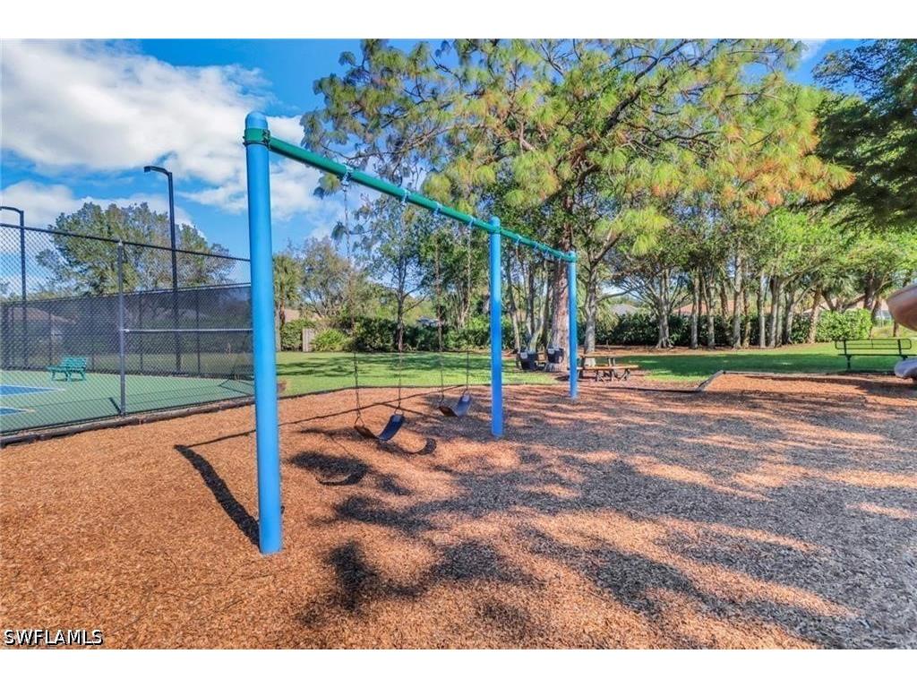6773 Southern Oak Court Naples FL 34109 226022922 image42