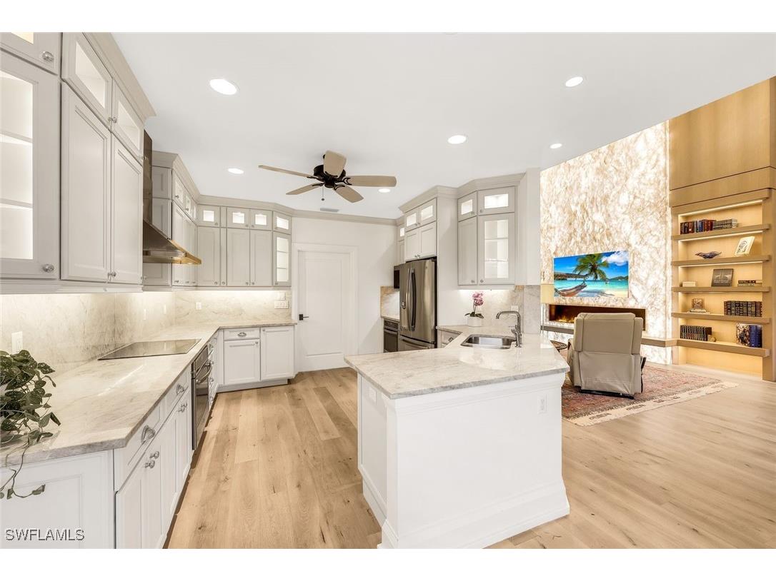 6777 Southern Oak Court Naples FL 34109 226000276 image1