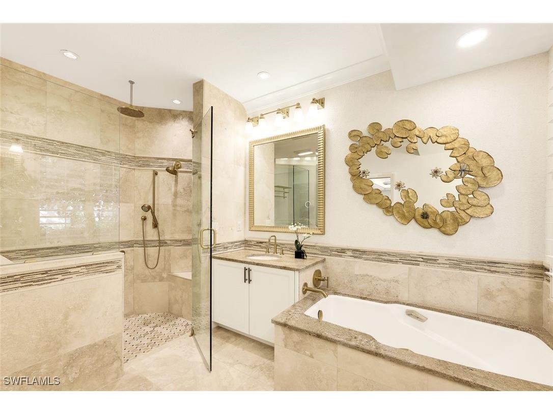 6777 Southern Oak Court Naples FL 34109 226000276 image16
