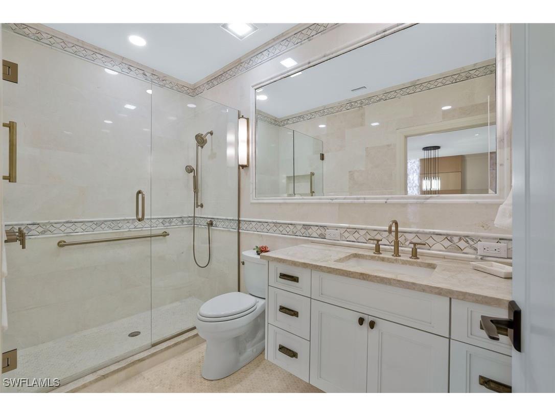 6777 Southern Oak Court Naples FL 34109 226000276 image33