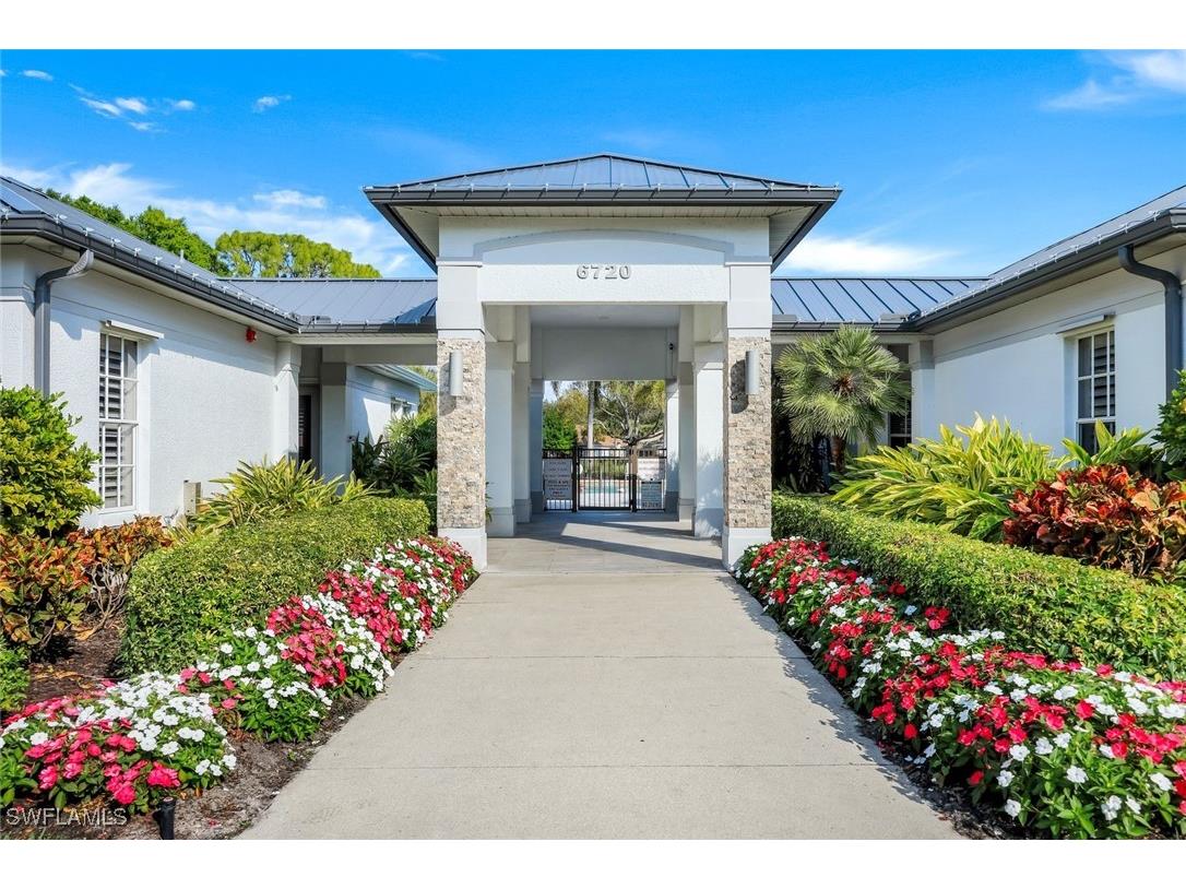 6777 Southern Oak Court Naples FL 34109 226000276 image46
