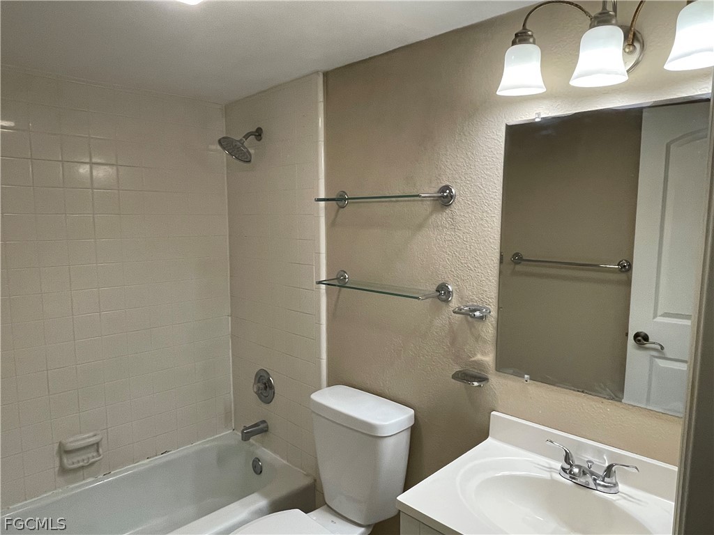 6777 Winkler Road #106 Fort Myers FL 33919 2026008703 image6