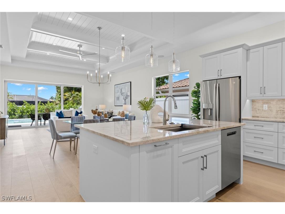 678 107th Avenue N Naples FL 34108 224040823 image1