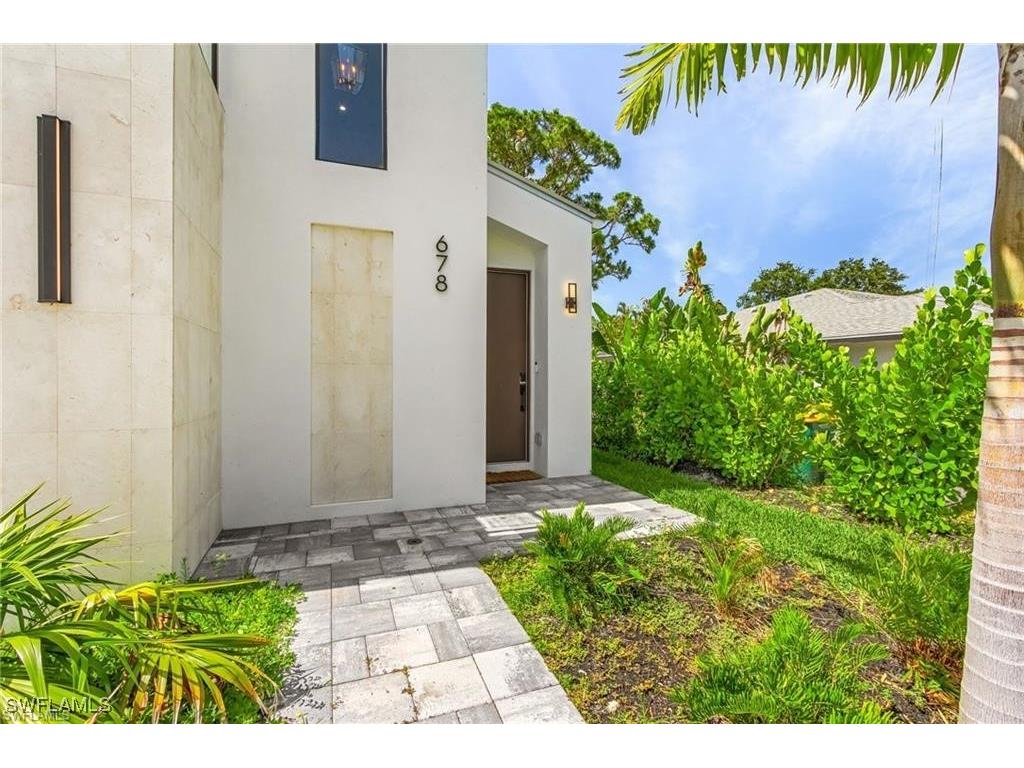 678 95th Avenue N Naples FL 34108 225058680 image2
