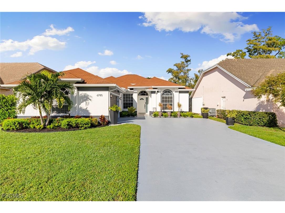 6785 Berwick Place Naples FL 34104 2025013750 image1