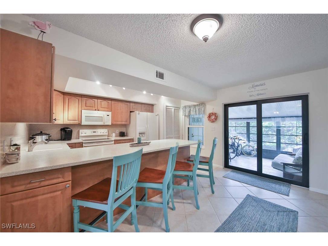 68 Marco Villas Drive #R-5 Marco Island FL 34145 226004452 image3