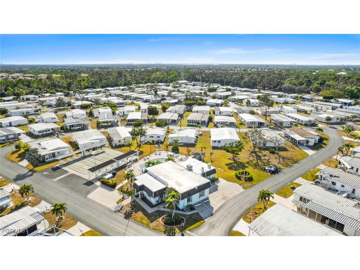 68 Sturbridge Lane Fort Myers FL 33908 2025004458 image1