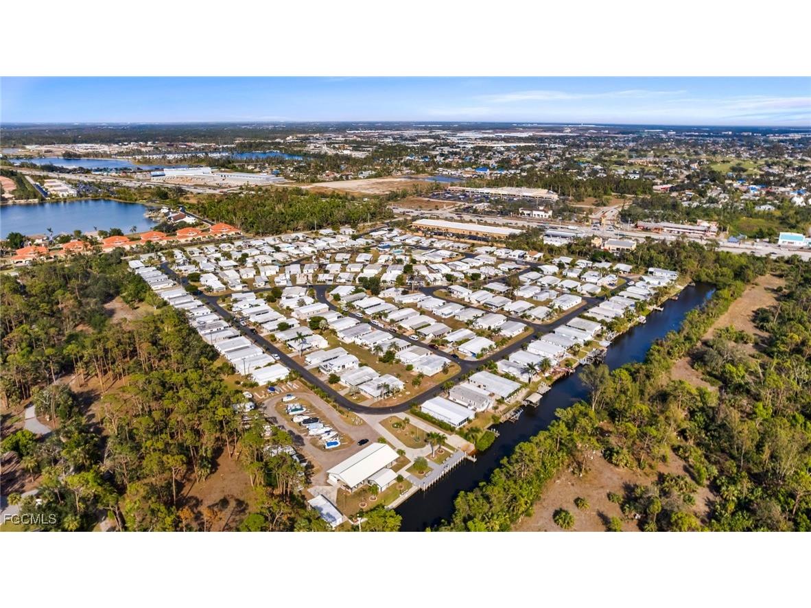 68 Sturbridge Lane Fort Myers FL 33908 2025004458 image2