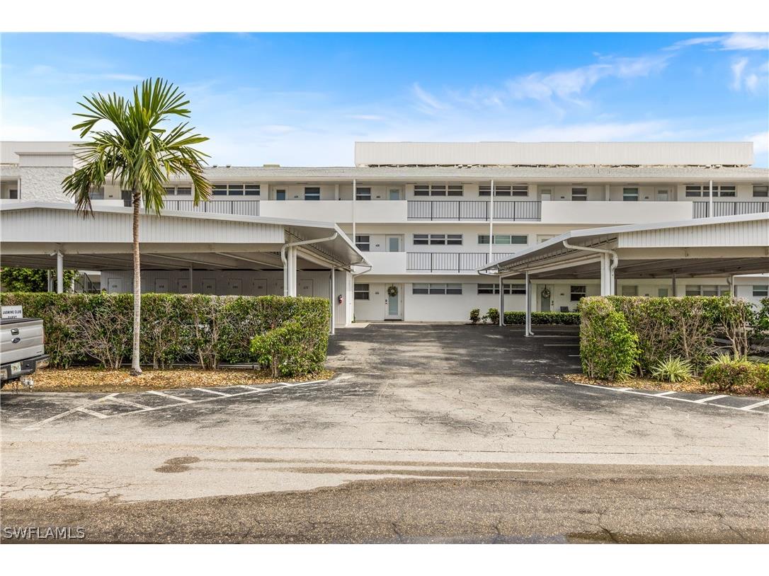 680 Broad Avenue S Naples FL 34102 224059027 image1