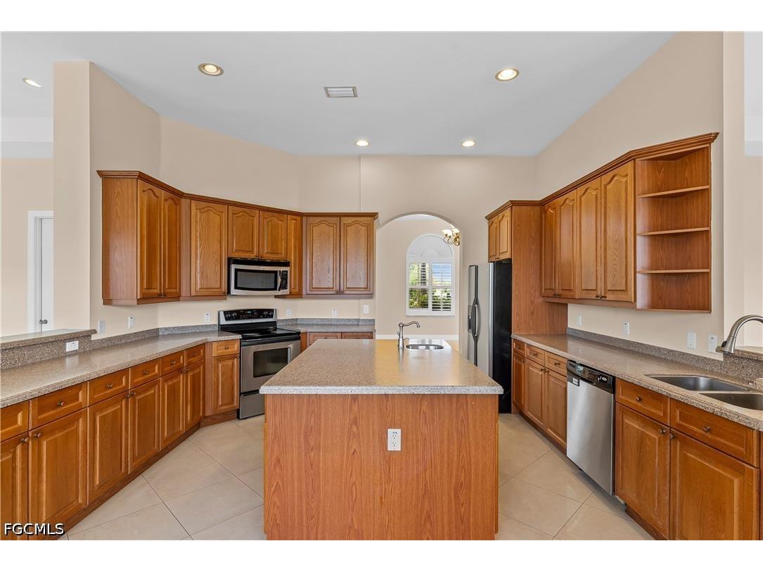 680 Mirror Lakes Court Lehigh Acres FL 33974 2026023998 image8
