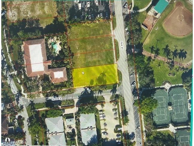 680 Park Street Naples FL 34102 226000909 image1