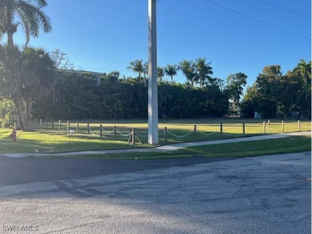 680 Park Street Naples FL 34102 226000909 image2