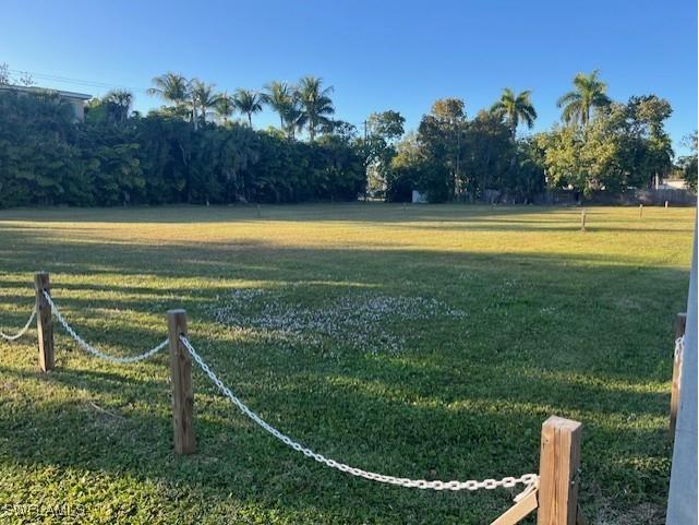 680 Park Street Naples FL 34102 226000909 image3