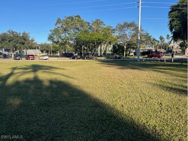 680 Park Street Naples FL 34102 226000909 image9