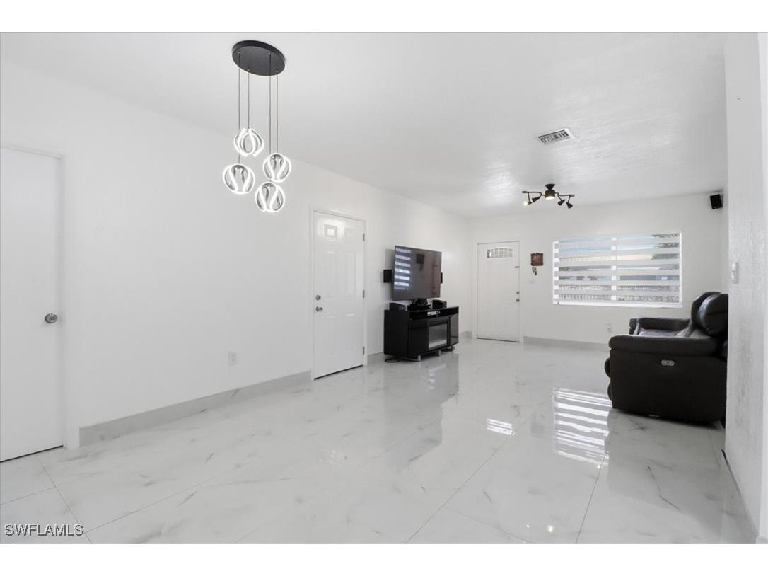 6800 NW 28th Avenue Miami FL 33147 226003244 image9