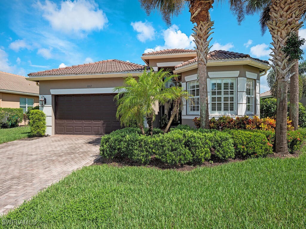 6807 Del Mar Terrace Naples FL 34105 225002108 image1