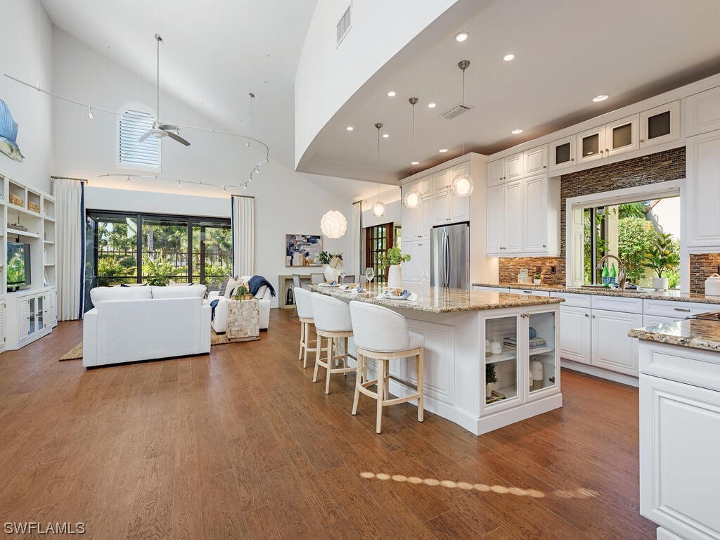 6807 Sand Pointe Circle Naples FL 34108 223081294 image1