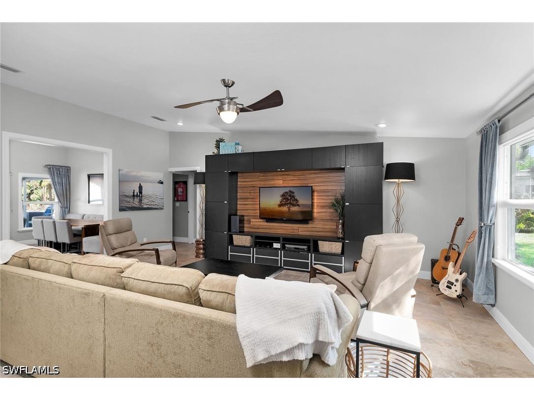 681 15th Street SW Naples FL 34117 226018323 image3