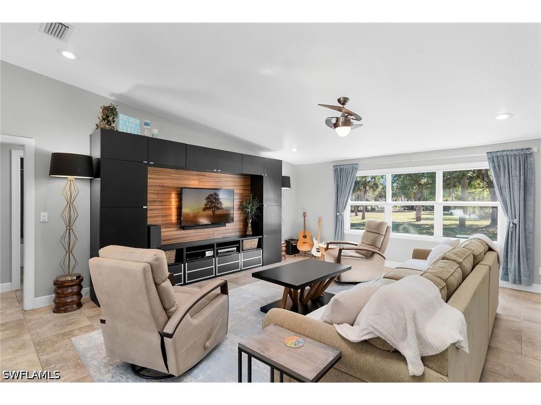 681 15th Street SW Naples FL 34117 226018323 image4