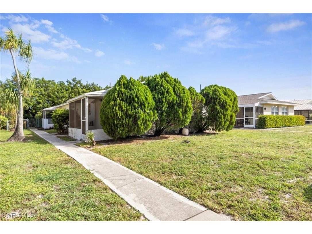 681/683 95th Avenue N Naples FL 34108 225075544 image37