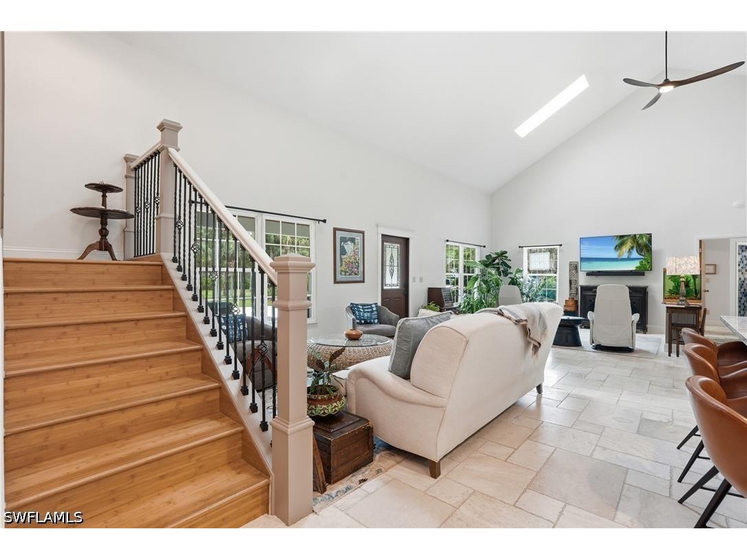681 7th Street SW Naples FL 34117 226021299 image4