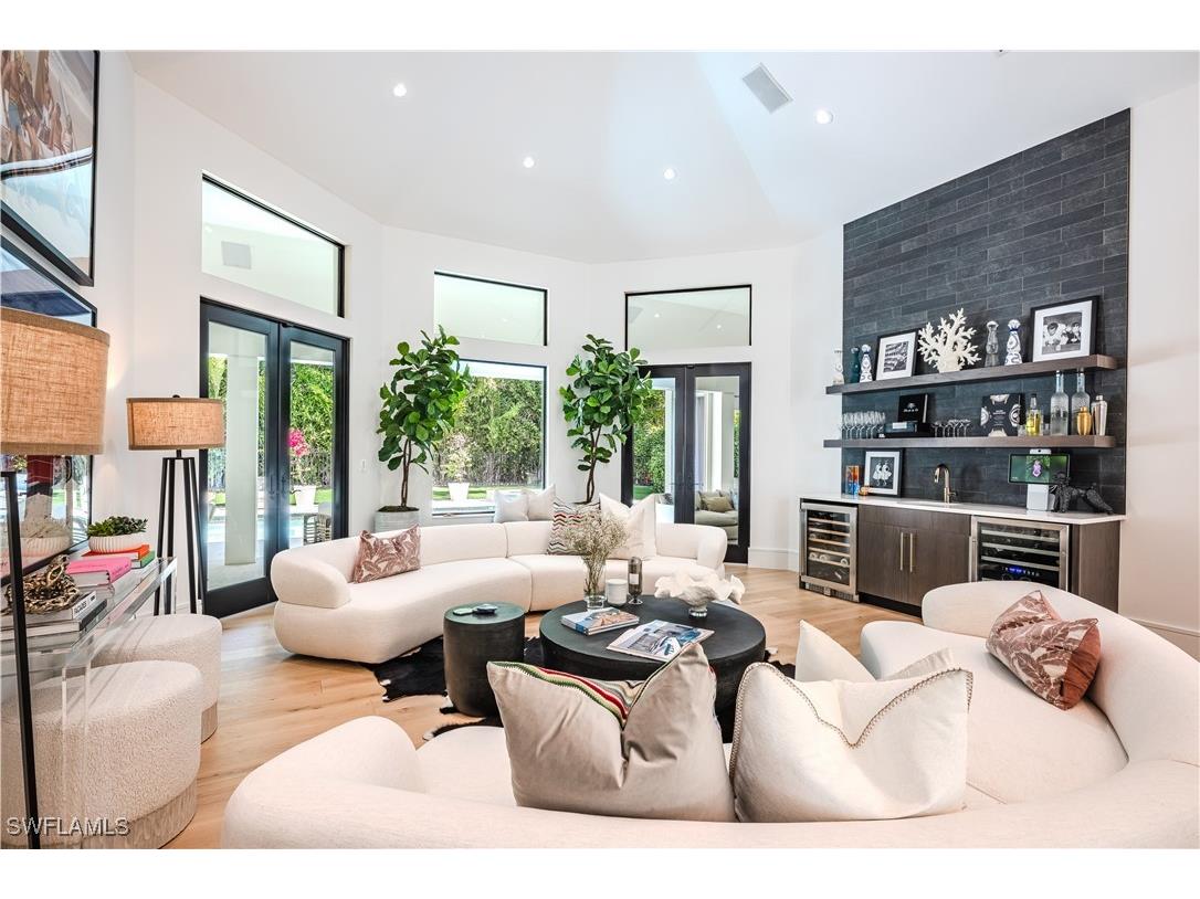 681 Katemore Lane Naples FL 34108 225053702 image2