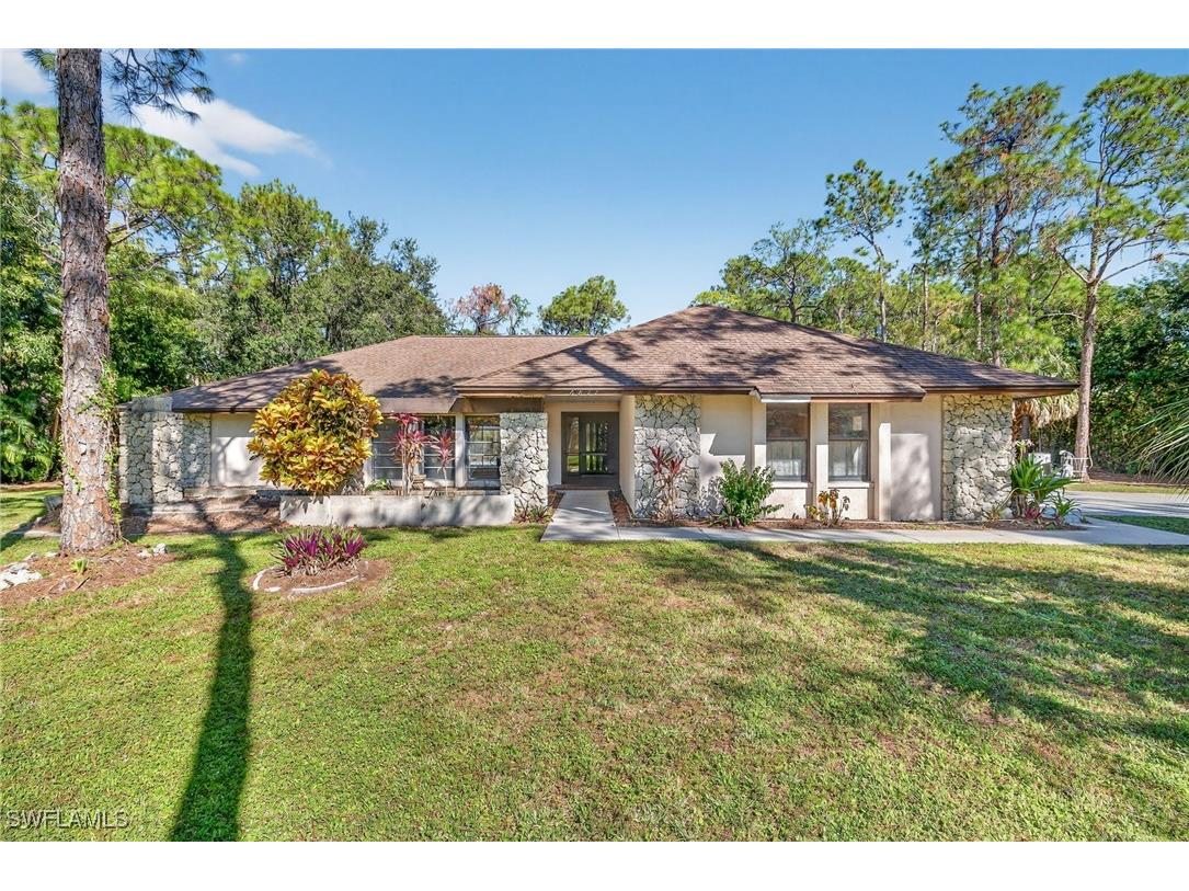 6811 Sandalwood Lane Naples FL 34109 225081450 image1