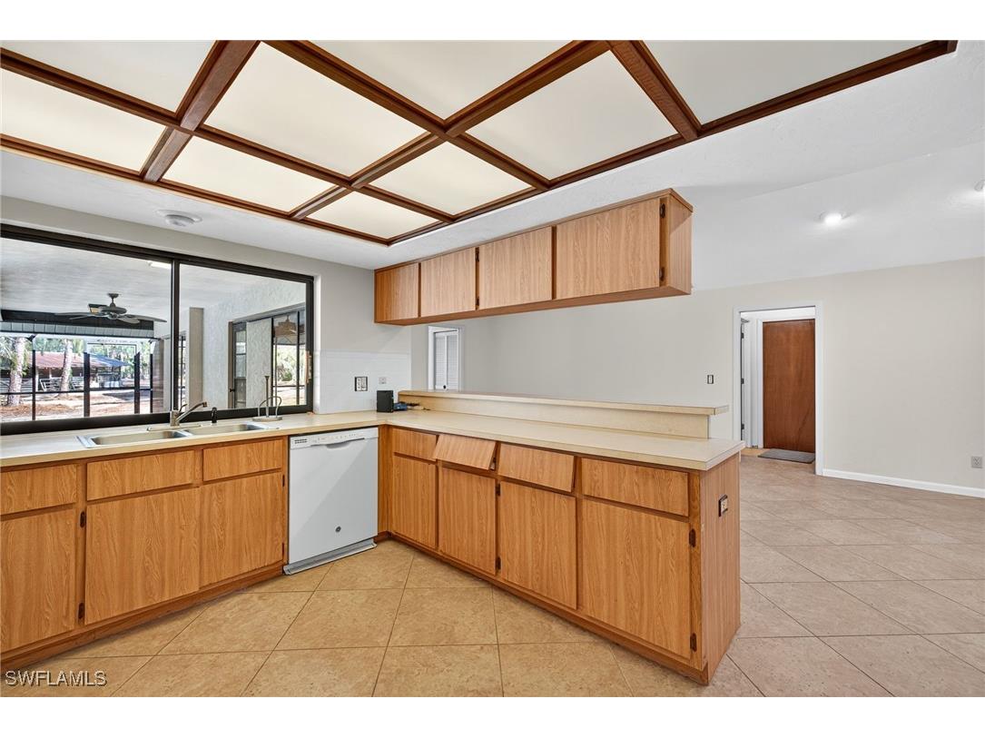 6811 Sandalwood Lane Naples FL 34109 225081450 image16