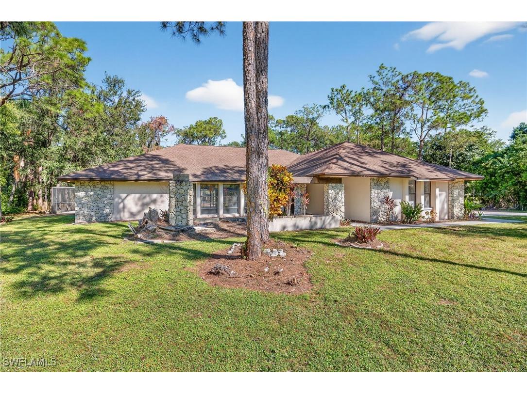 6811 Sandalwood Lane Naples FL 34109 225081450 image2