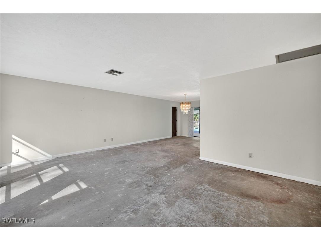 6811 Sandalwood Lane Naples FL 34109 225081450 image3