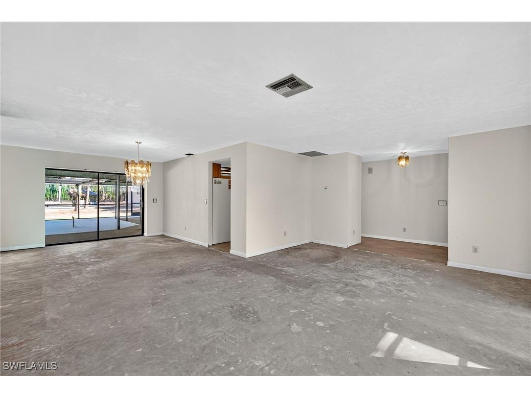 6811 Sandalwood Lane Naples FL 34109 225081450 image5