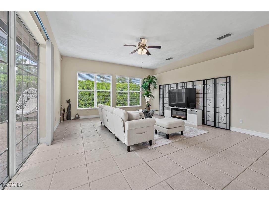 6817 Eagle Street Fort Myers FL 33966 2025016817 image11