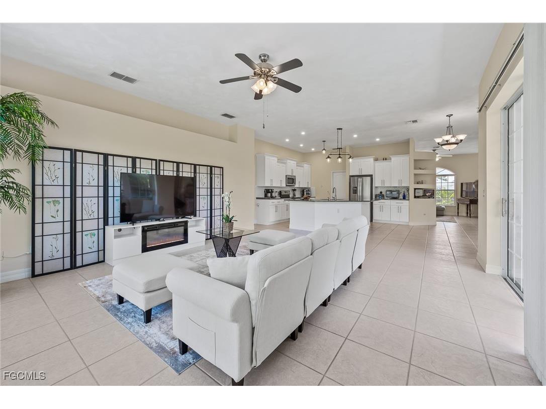 6817 Eagle Street Fort Myers FL 33966 2025016817 image13