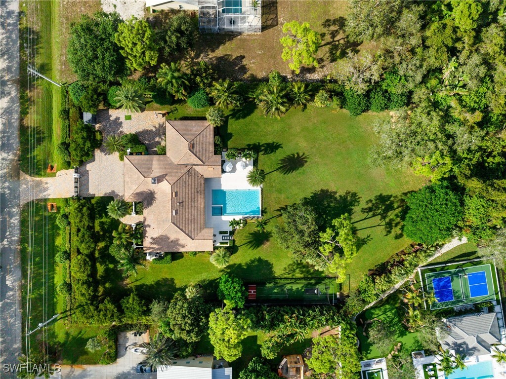 6818 Trail Boulevard Naples FL 34108 225073980 image1