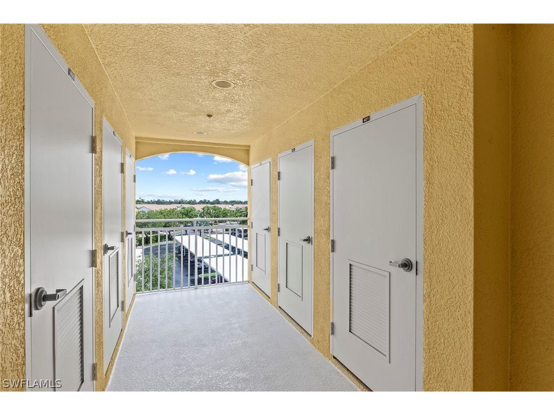 6820 Sterling Greens Place #401 Naples FL 34104 226007704 image28